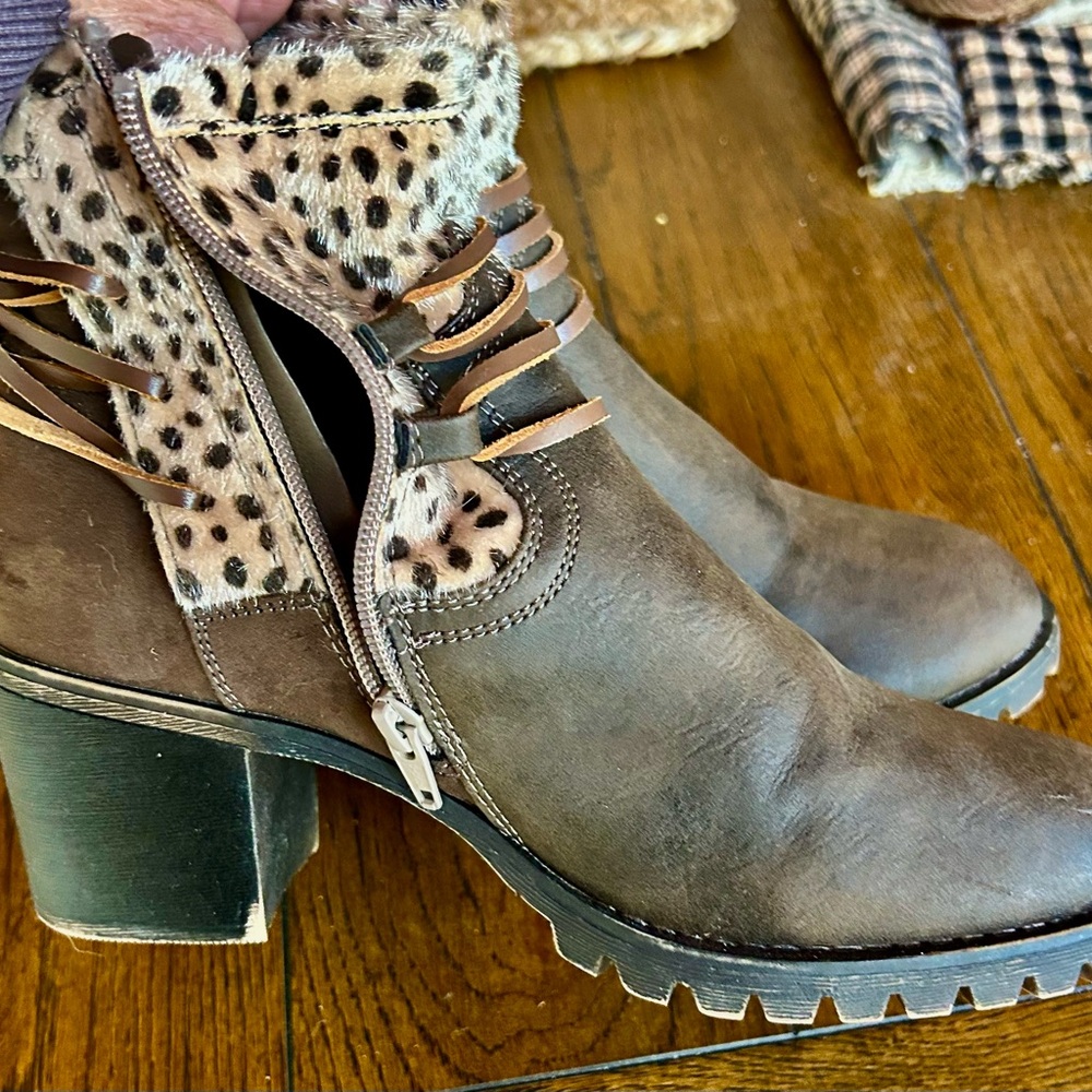 Leopard Faux Fur Wrap Tie Ankle Boots Chunky Heel Boho Festival Chic Size 8 - Picture 4 of 10
